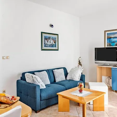 Guest house In - Barun - One Bedroom With Terrace And Sea View Sibenik