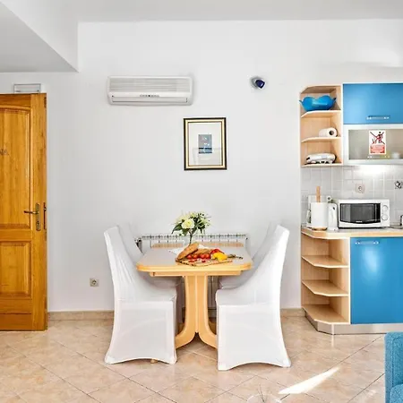 In - Barun - One Bedroom With Terrace And Sea View Guest house