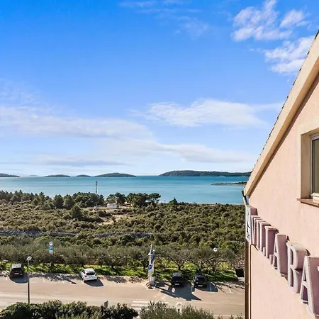 In - Barun - One Bedroom With Terrace And Sea View Guest house *
