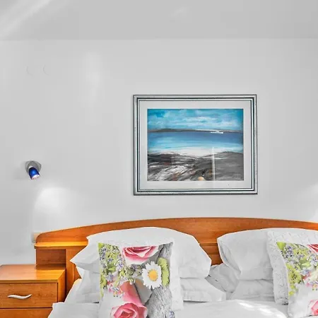In - Barun - One Bedroom With Terrace And Sea View *